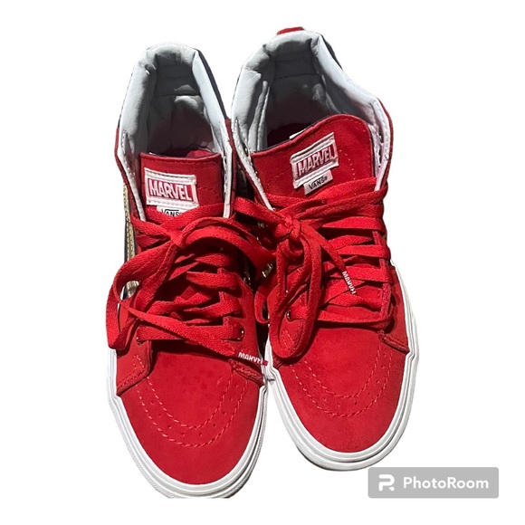 Van X Marvel Captain  Limited Edition Sold Out SK8 High Top Men 5.5 or Women 7. - Picture 3 of 11